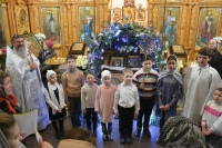 Утренник детской воскресной школы у Рождественского вертепа